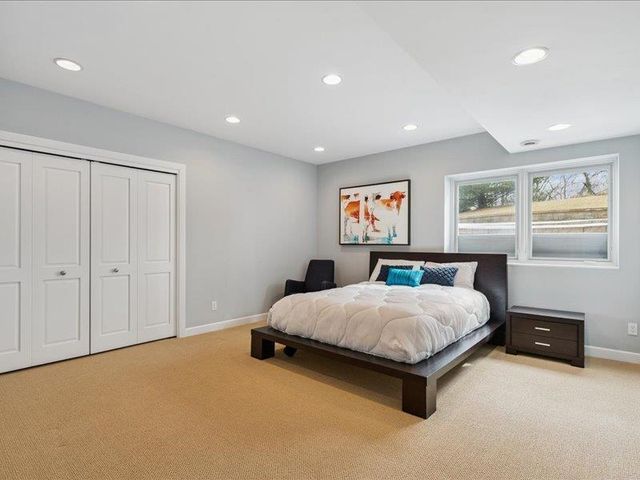 702 Stoneman Court, Fayette, IA 52142