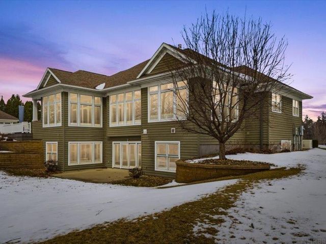 702 Stoneman Court, Fayette, IA 52142