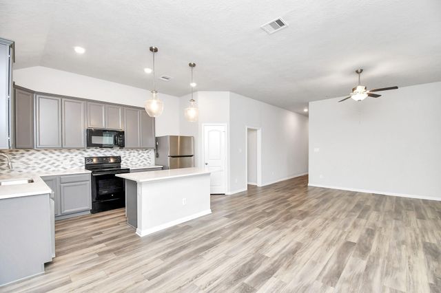 299 Brocks Lane, Montgomery, TX 77356