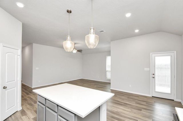 299 Brocks Lane, Montgomery, TX 77356