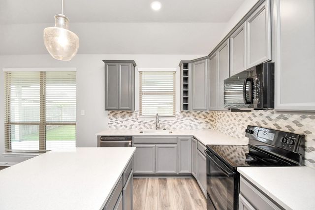 299 Brocks Lane, Montgomery, TX 77356