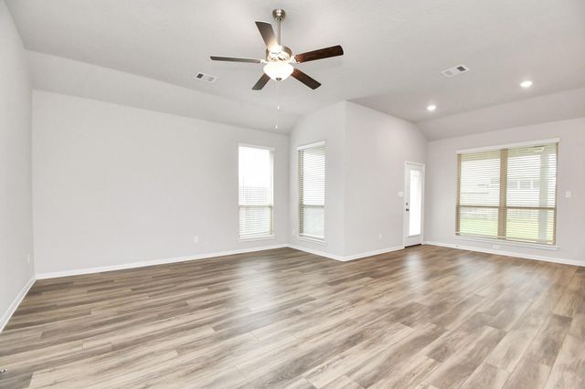 299 Brocks Lane, Montgomery, TX 77356