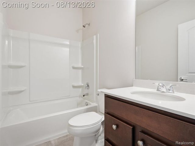 121 Coppice Way, White Lake, MI 48386