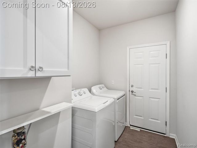 121 Coppice Way, White Lake, MI 48386