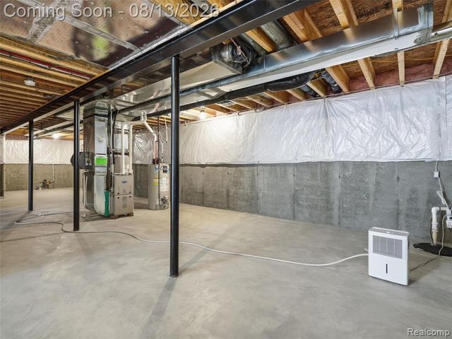 121 Coppice Way, White Lake, MI 48386