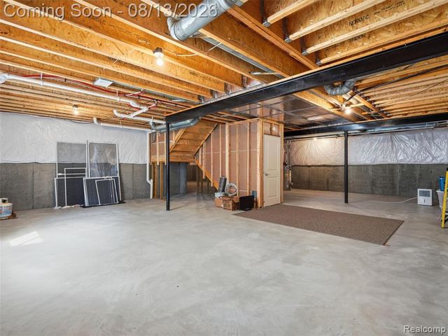 121 Coppice Way, White Lake, MI 48386