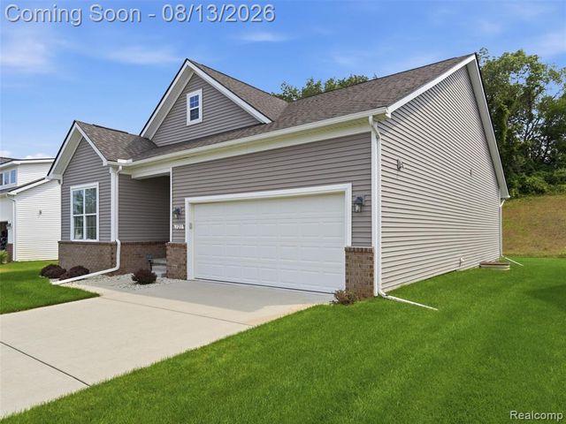 121 Coppice Way, White Lake, MI 48386