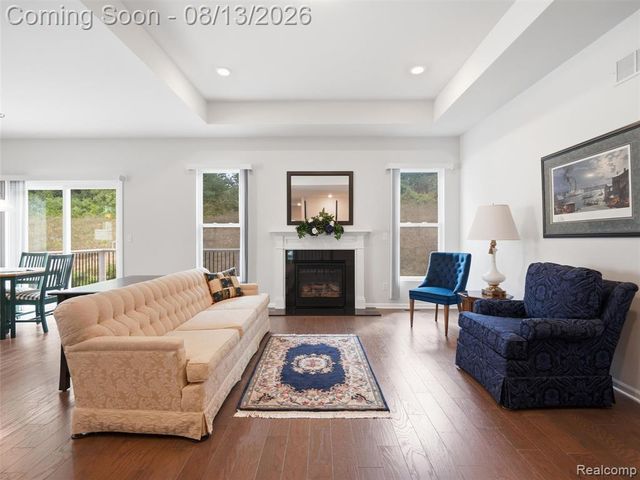 121 Coppice Way, White Lake, MI 48386