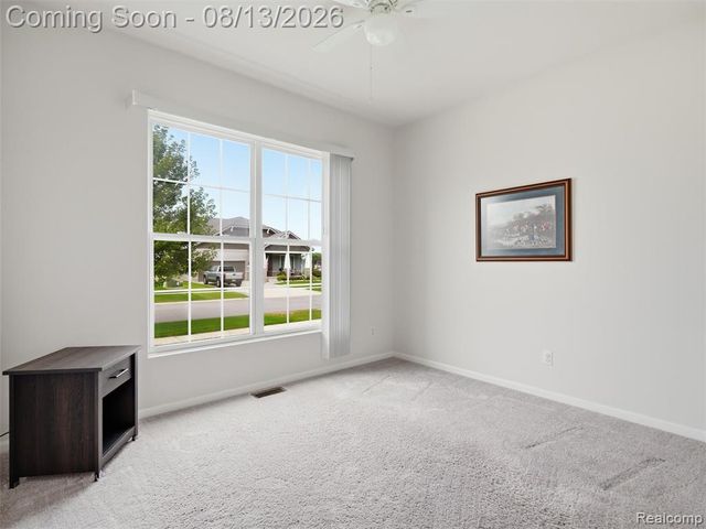 121 Coppice Way, White Lake, MI 48386