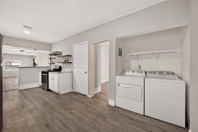 1507 Laird Street, Houston, TX 77008