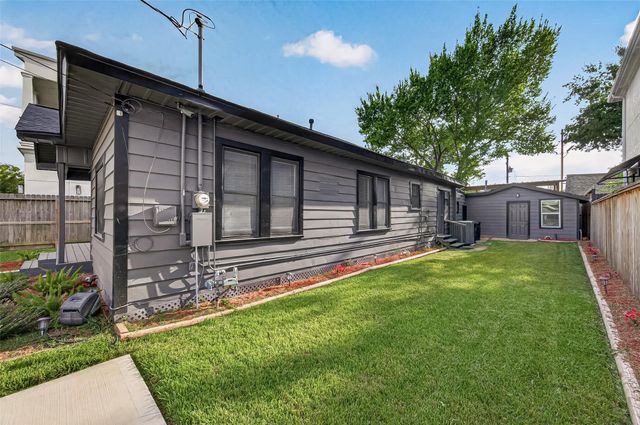 1507 Laird Street, Houston, TX 77008