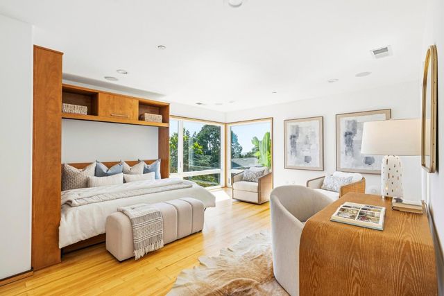 2912 Hillside Drive, Burlingame, CA 94010
