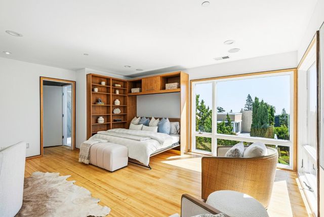 2912 Hillside Drive, Burlingame, CA 94010