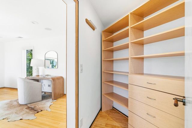 2912 Hillside Drive, Burlingame, CA 94010