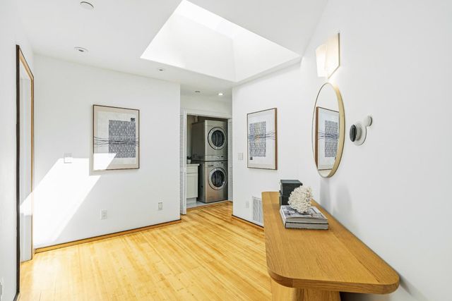 2912 Hillside Drive, Burlingame, CA 94010