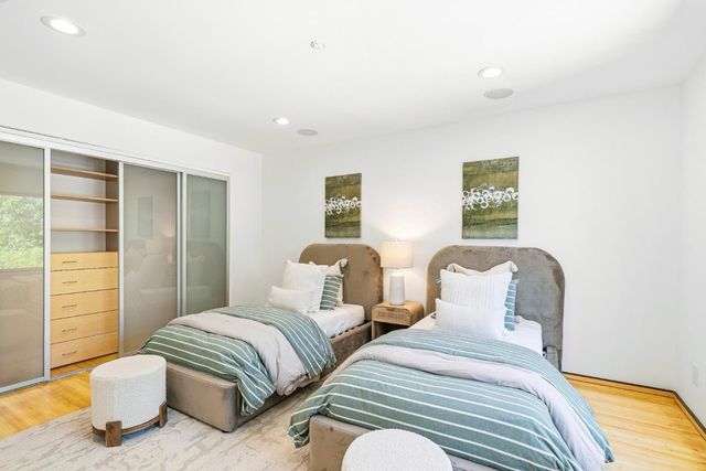 2912 Hillside Drive, Burlingame, CA 94010