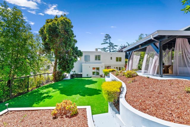 2912 Hillside Drive, Burlingame, CA 94010