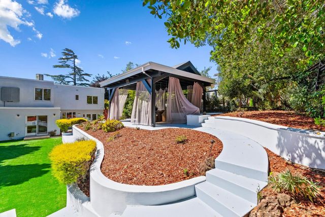 2912 Hillside Drive, Burlingame, CA 94010