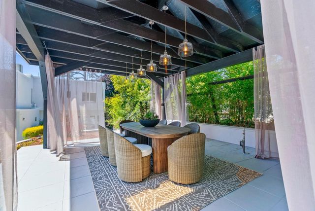 2912 Hillside Drive, Burlingame, CA 94010