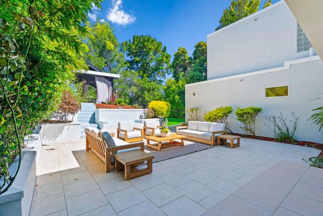 2912 Hillside Drive, Burlingame, CA 94010