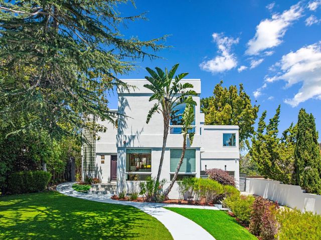 2912 Hillside Drive, Burlingame, CA 94010