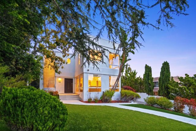 2912 Hillside Drive, Burlingame, CA 94010