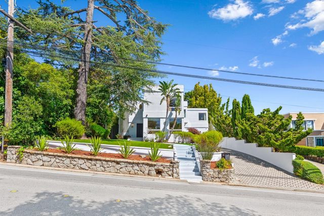2912 Hillside Drive, Burlingame, CA 94010