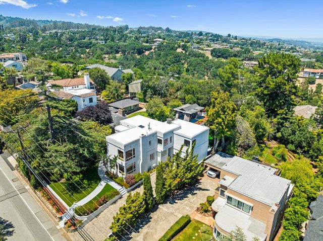 2912 Hillside Drive, Burlingame, CA 94010