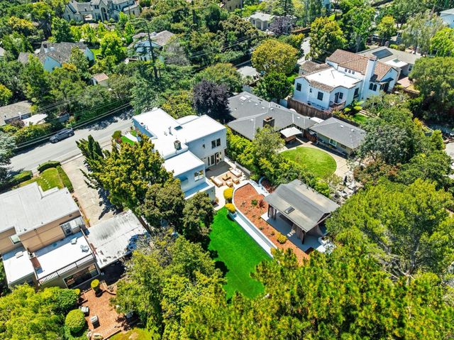 2912 Hillside Drive, Burlingame, CA 94010
