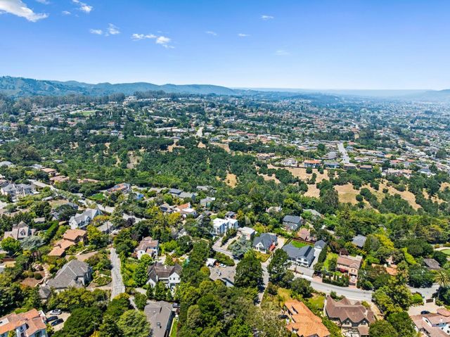 2912 Hillside Drive, Burlingame, CA 94010