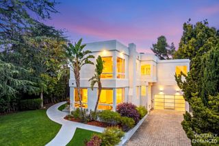 2912 Hillside Drive, Burlingame, CA 94010