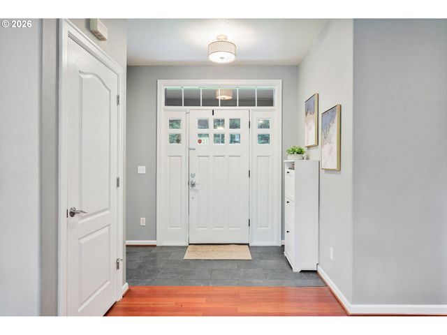148 W CANYON VIEW Dr, Longview, WA 98632