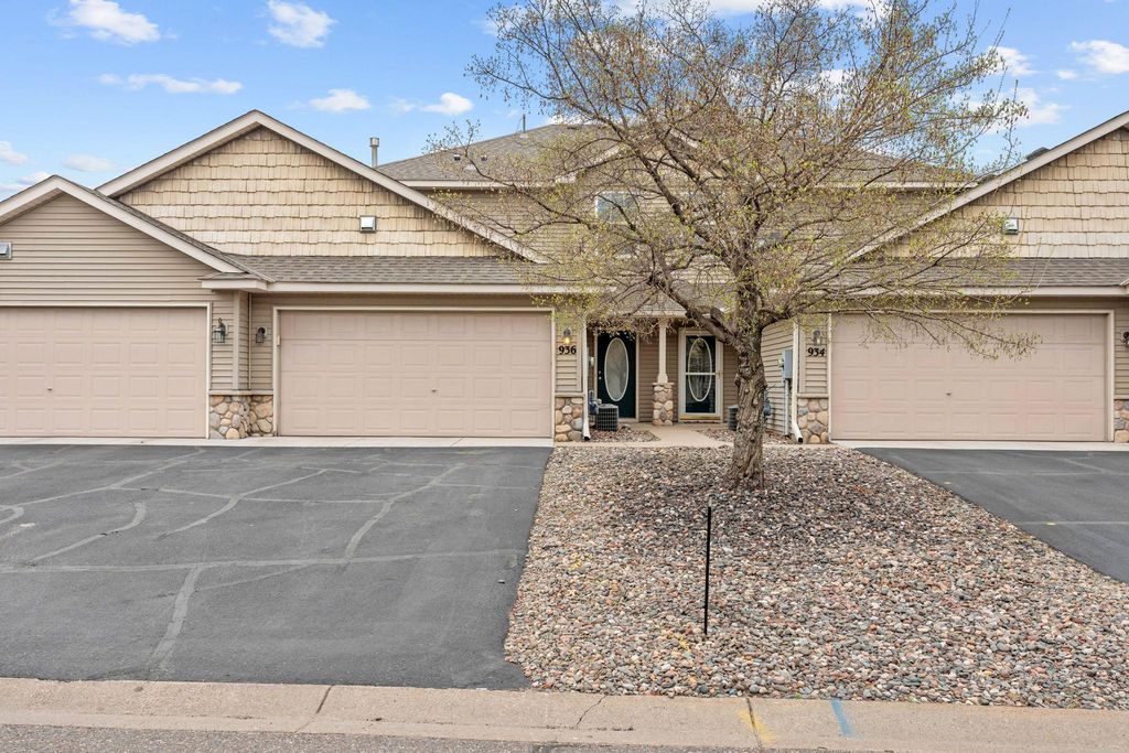 936 Golden Way NW, Isanti, MN 55040 — photo 3