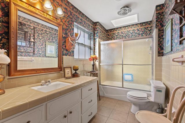 233 Haning Drive, Paris, TX 75462