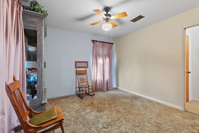 233 Haning Drive, Paris, TX 75462