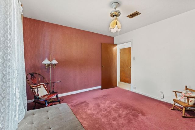 233 Haning Drive, Paris, TX 75462