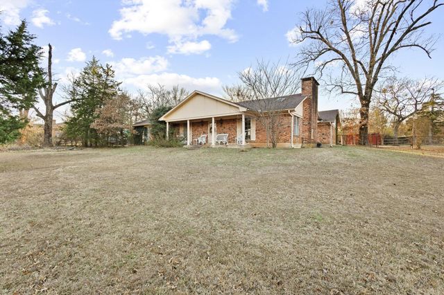 233 Haning Drive, Paris, TX 75462