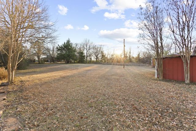 233 Haning Drive, Paris, TX 75462