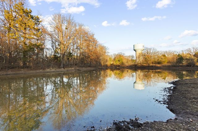 233 Haning Drive, Paris, TX 75462