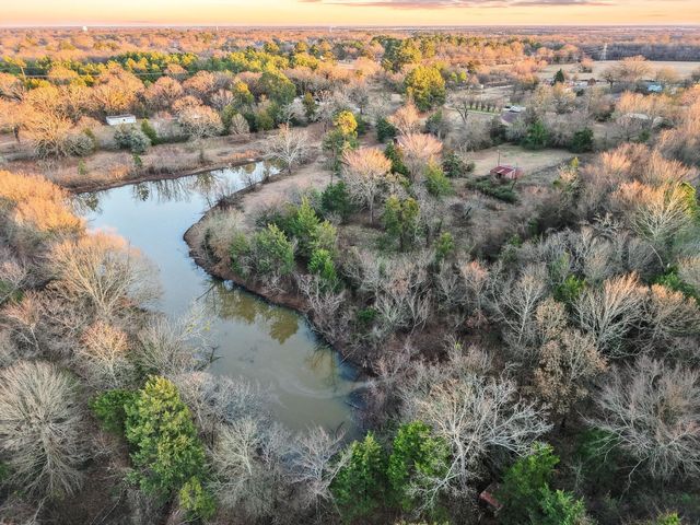 233 Haning Drive, Paris, TX 75462