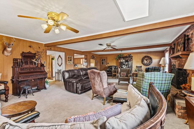 233 Haning Drive, Paris, TX 75462