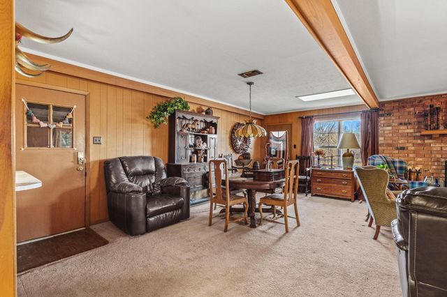 233 Haning Drive, Paris, TX 75462