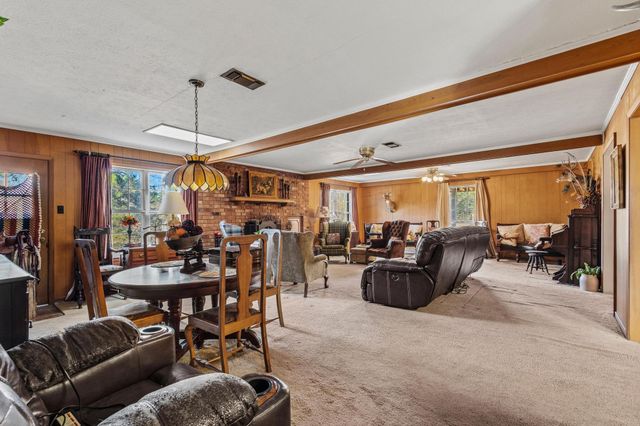 233 Haning Drive, Paris, TX 75462