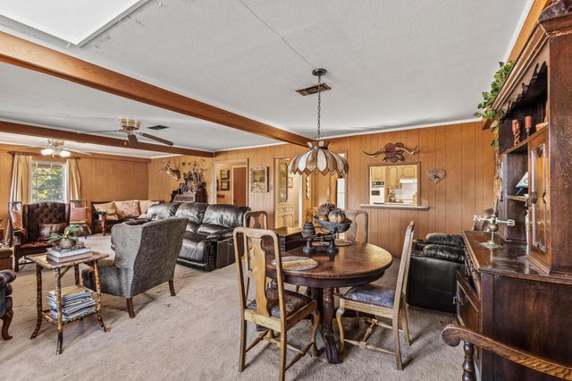 233 Haning Drive, Paris, TX 75462