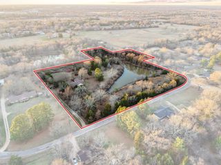 233 Haning Drive, Paris, TX 75462