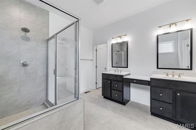 210 Kerry Downs Drive, Dardenne Prairie, MO 63368