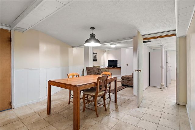 1314 Bunker Avenue, Flossmoor, IL 60422