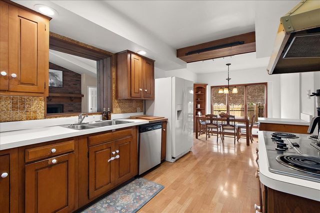 1314 Bunker Avenue, Flossmoor, IL 60422