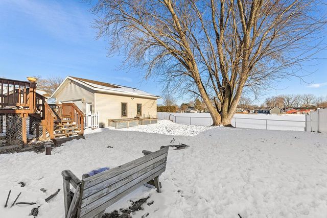 2520 Island Park ROAD, La Crosse, WI 54603