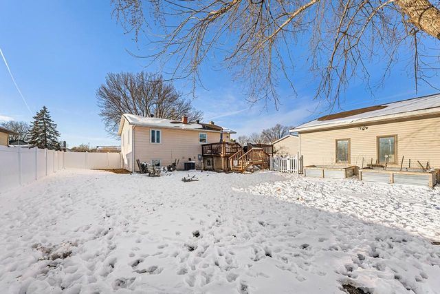 2520 Island Park ROAD, La Crosse, WI 54603